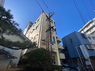 平尾マンションの物件外観写真